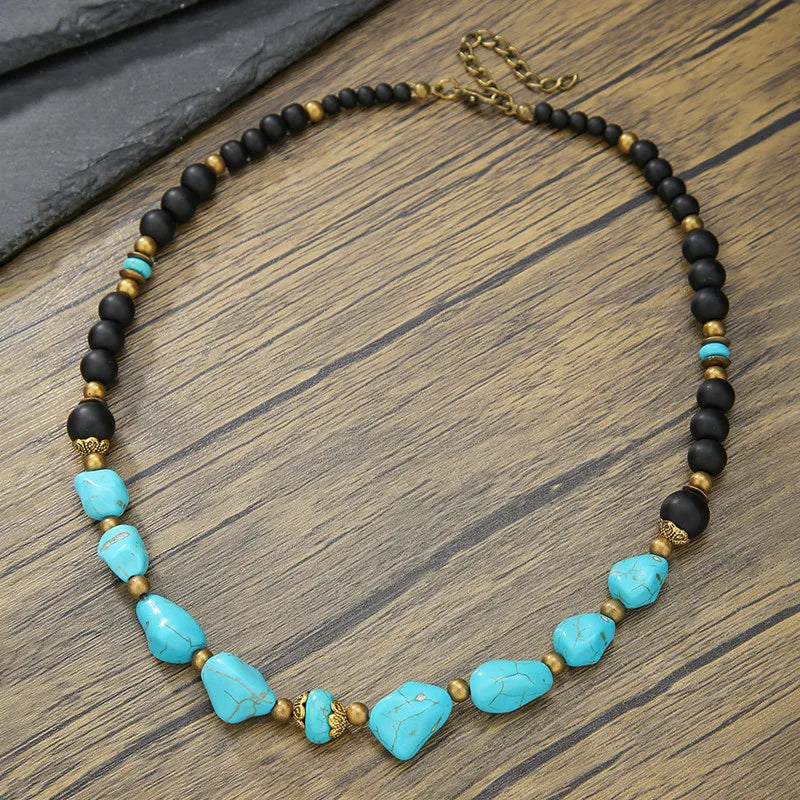 Colar Boho Unissex de Pedras Irregulares Turquesa com Contas Escuras